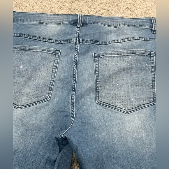 Lane Bryant Jeans Short - Picture 6 of 9